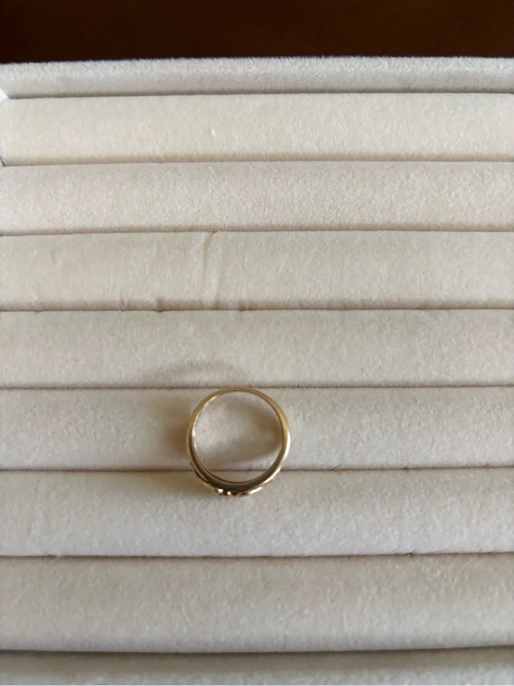 Gold Heart Vine Band Ring - Women Jewelry - Picture 2 of 3